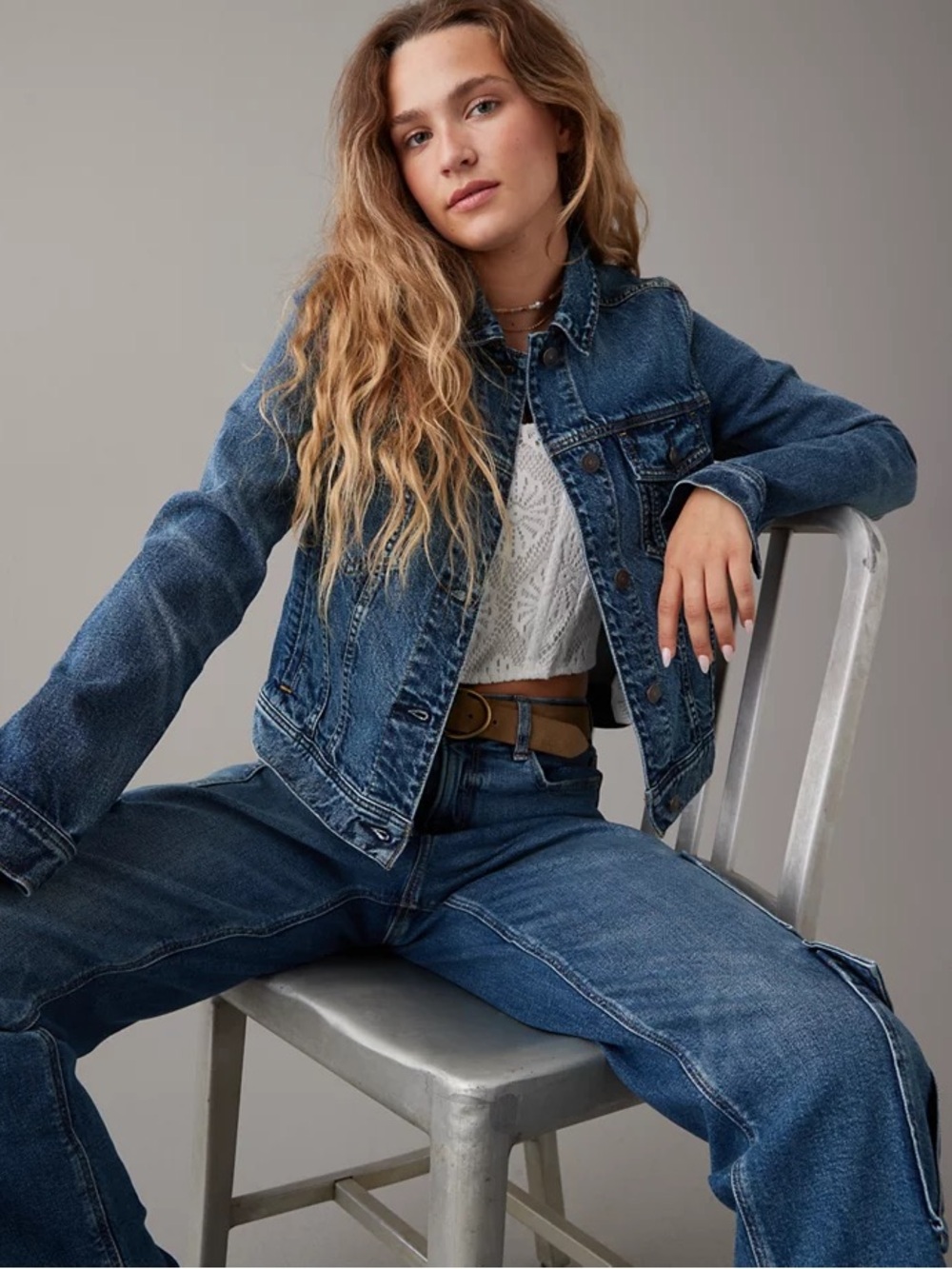 AE Strigid Classic Denim Jacket Medium Wash Womens Size M